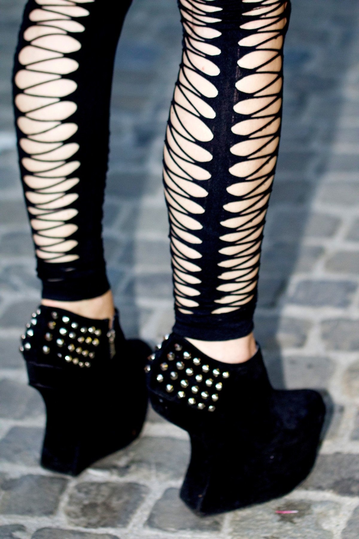 human_legs_clothing_fishnet_stockings_design_shoes_setting_stones-861822