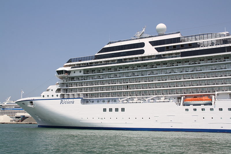Riviera luxury cruise line at port