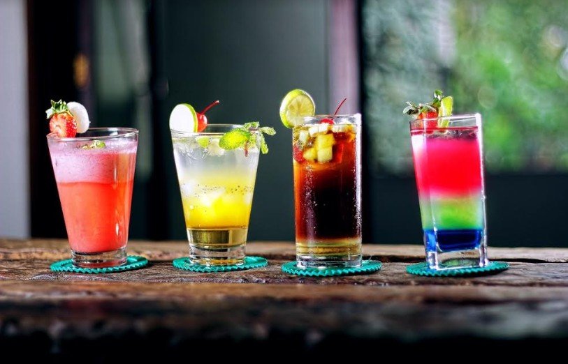 8 Glamorous Cocktails You Must Try