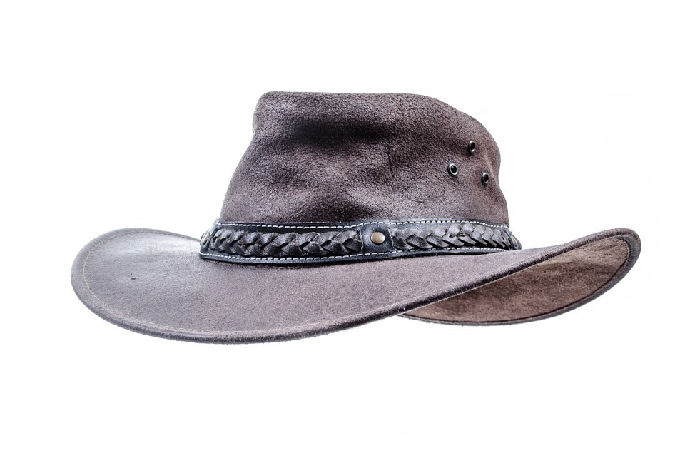 How to buy a leather hat of your choice