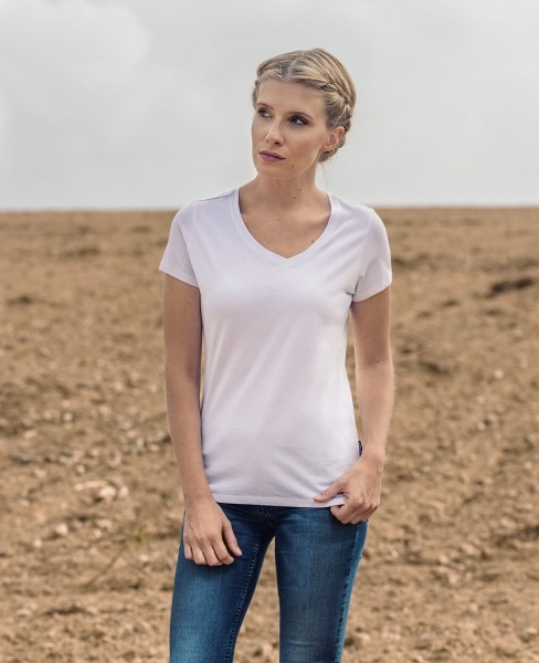 Glamourous Tees for Women