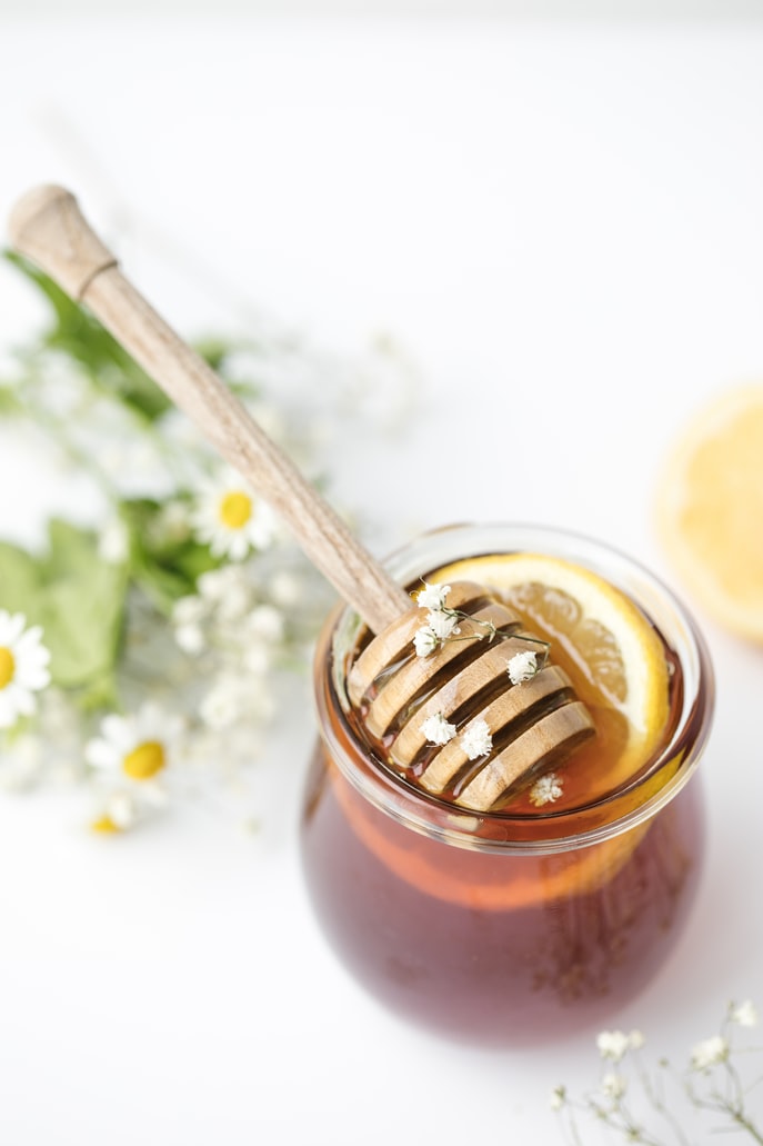 5 Benefits of Using Honey on Your Face