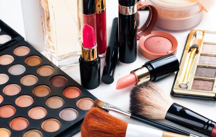 Take Your Makeup Look From Day to Night in 10 Easy Steps