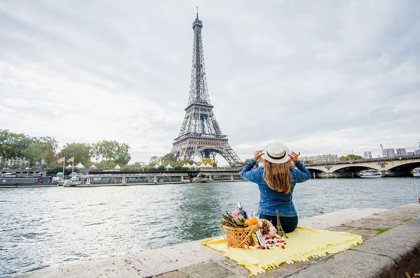 The Ultimate Guide to Planning a Picture-Perfect Photo Shoot in Paris