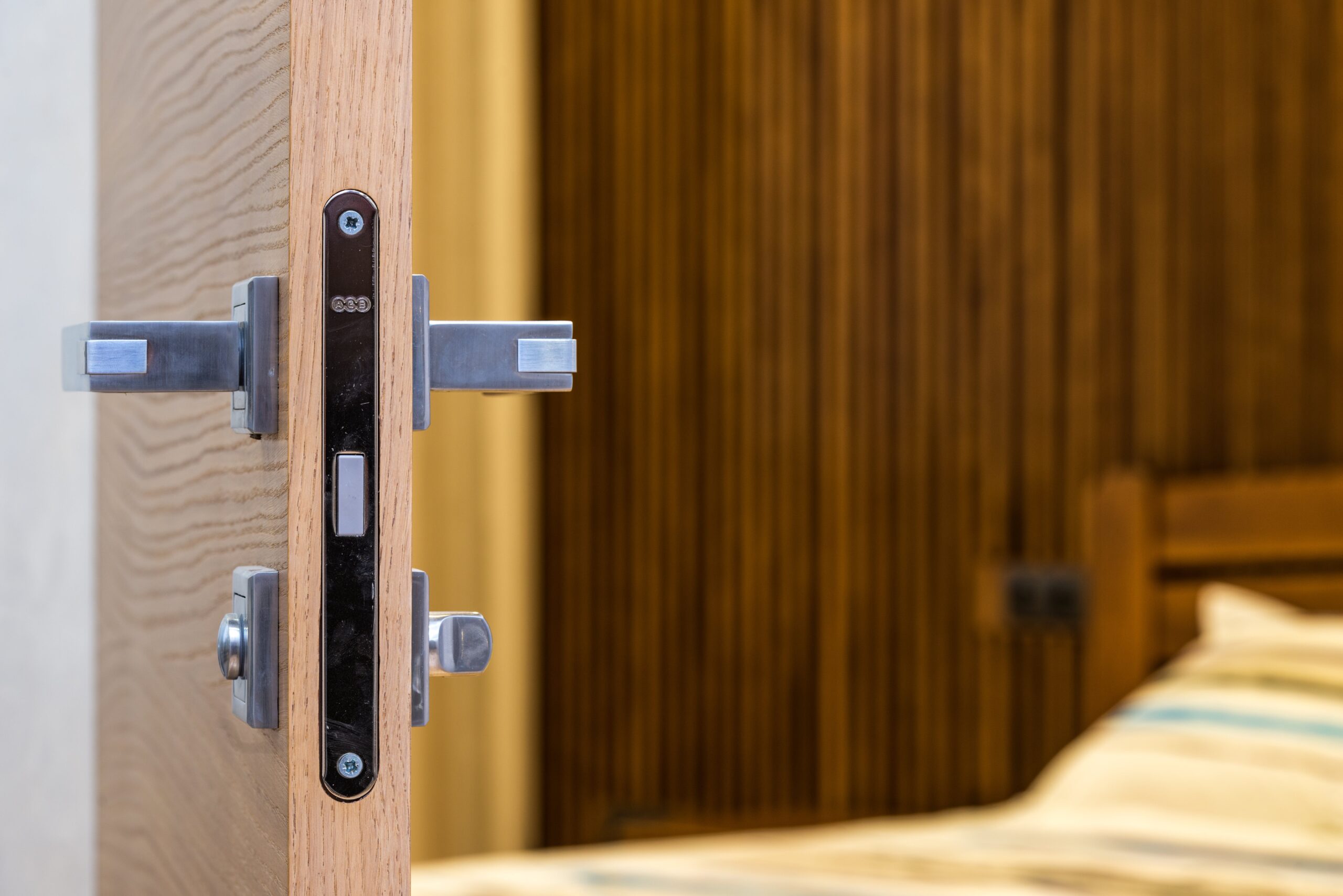 Locked Out A Guide to Regaining Access to Your Home in the UK